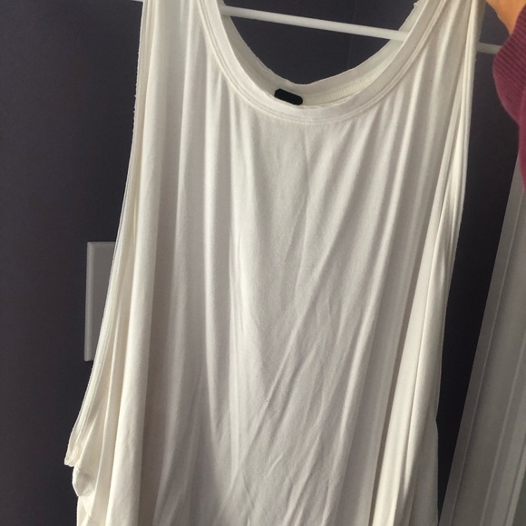 Free People Tops - FREE PEOPLE white tank top Free People Tops - FREE PEOPLE white tank top